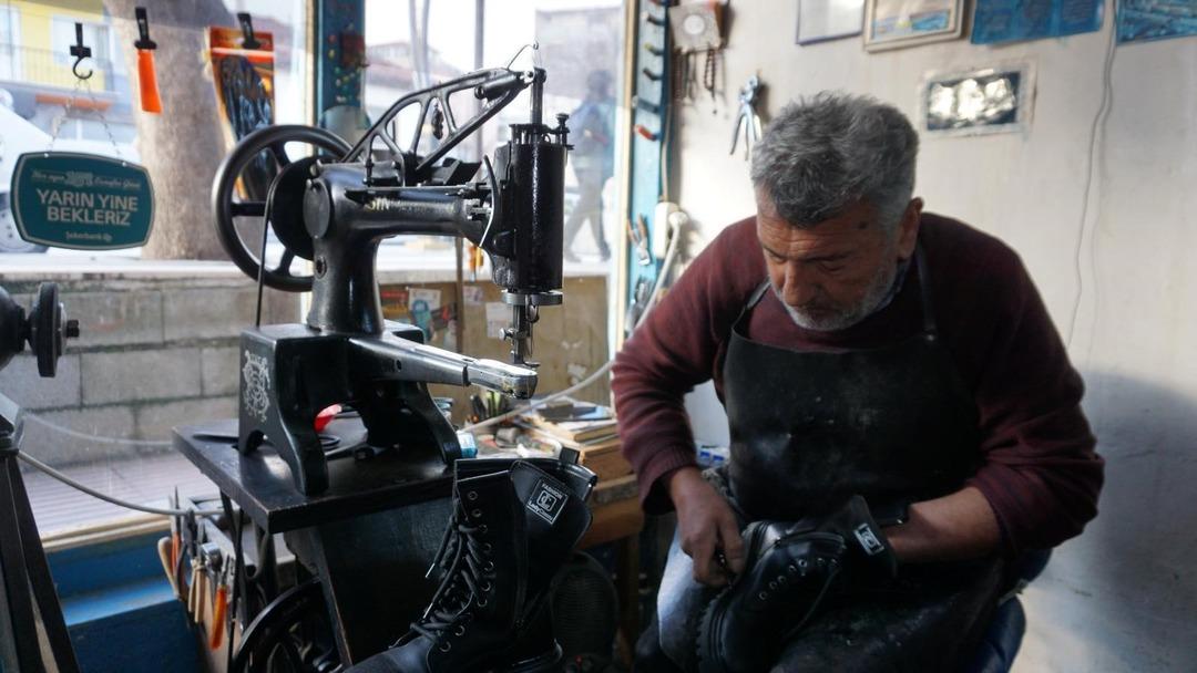 İl&ccedil;ede yapan sadece 2 kişi var! Mesleği yaşatmaya &ccedil;alışıyorlar 2