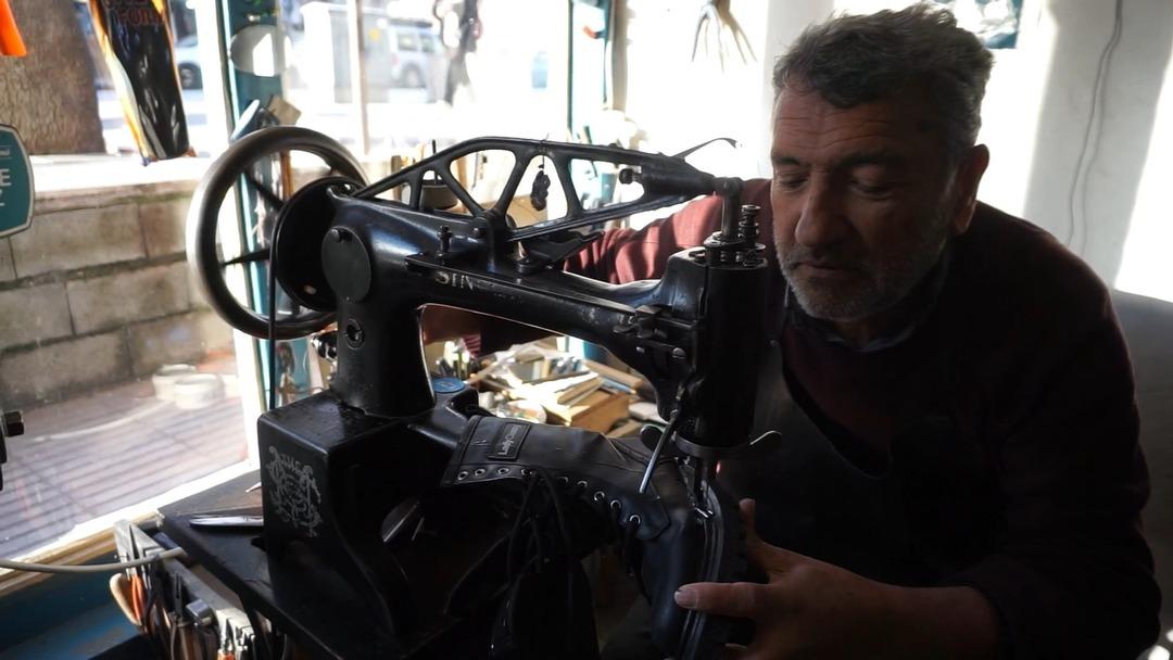 İl&ccedil;ede yapan sadece 2 kişi var! Mesleği yaşatmaya &ccedil;alışıyorlar 3