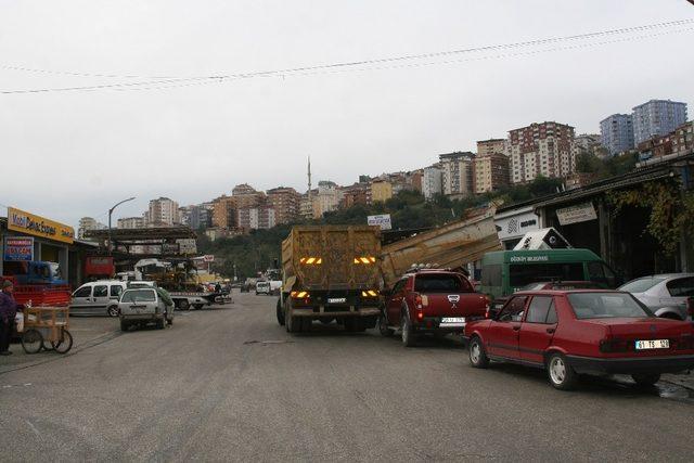 Fatih Sanayisi Sitesi Esnafı’ndan yeşil alan tepkisi