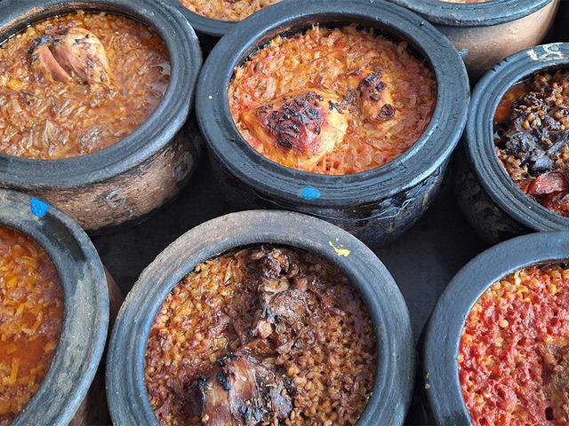 8 saatte pişiyor, davul sesini duyan fırınlara koşuyor!