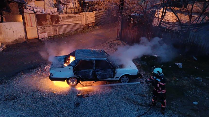 Malatya'da babasının aracını yakan kişi g&ouml;zaltına alındı