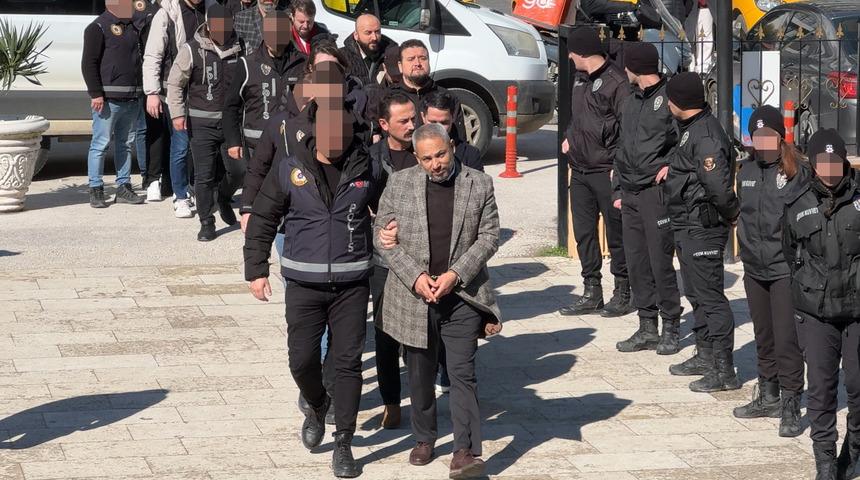 Edirne merkezli organize su&ccedil; &ouml;rg&uuml;t&uuml; operasyonunda g&ouml;zaltına alınan 13 ş&uuml;pheliden 4'&uuml; tutukladı