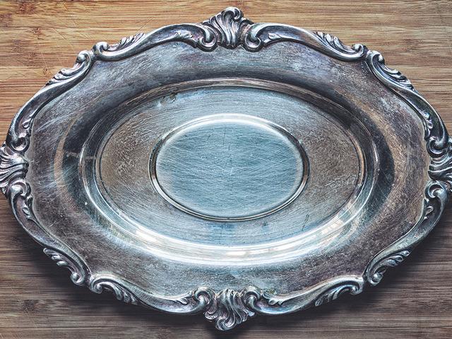 Evdeki kullanılmayanları &ccedil;ıkarıp satmaya başladılar: Biri 85 bin TL'yi buluyor