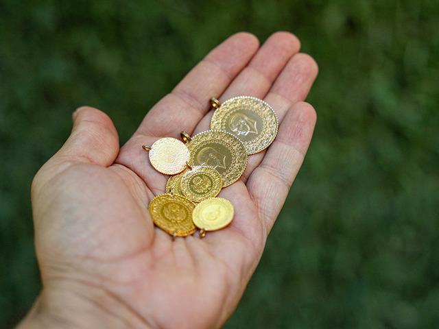 D&uuml;ğ&uuml;nde taktığı &ccedil;eyrek altın geri gelmeyince icraya verdi: Sonu&ccedil; şaşırttı