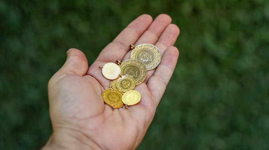 D&uuml;ğ&uuml;nde taktığı &ccedil;eyrek altın geri gelmeyince icraya verdi: Sonu&ccedil; şaşırttı