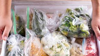 Aylarca tazecik kalıyor! Dondurucuya attığınızda ömrü uzayan gıdala