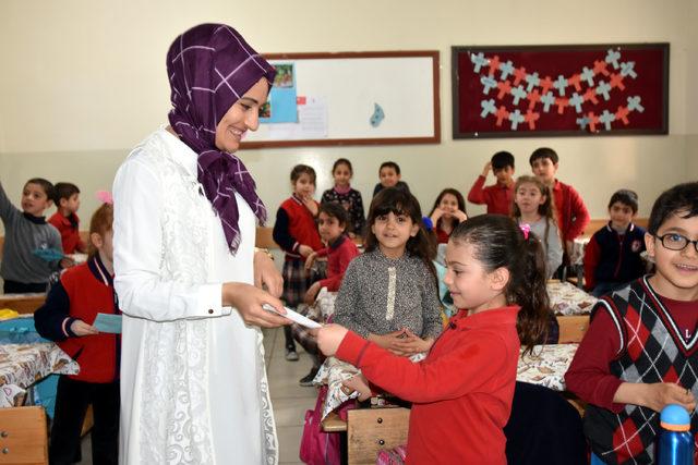 Güvenlik görevlisi Aylin, yoksulun umudu, doğu ve batının köprüsü oldu