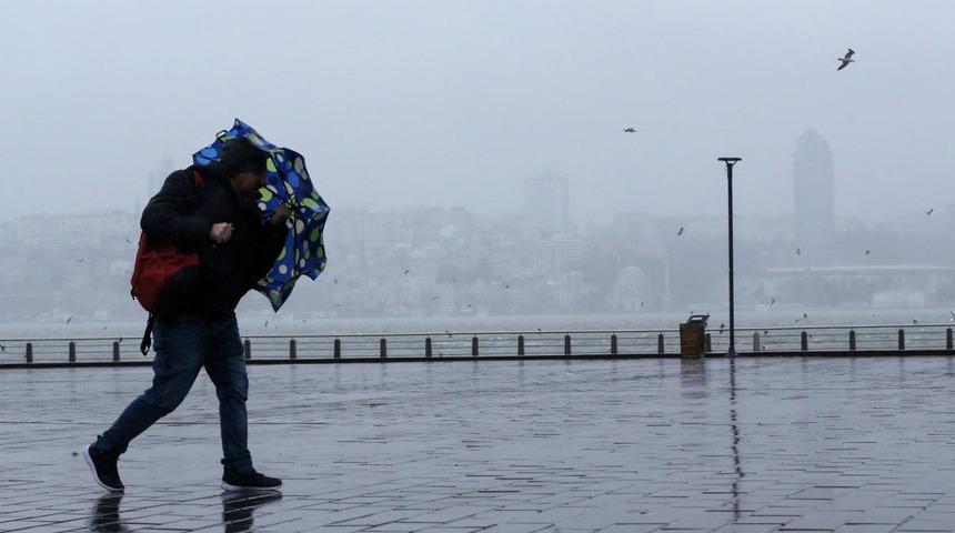 Meteoroloji İstanbul i&ccedil;in saat verdi! Sıcaklıklar d&uuml;şecek, yağış g&uuml;nlerce s&uuml;recek