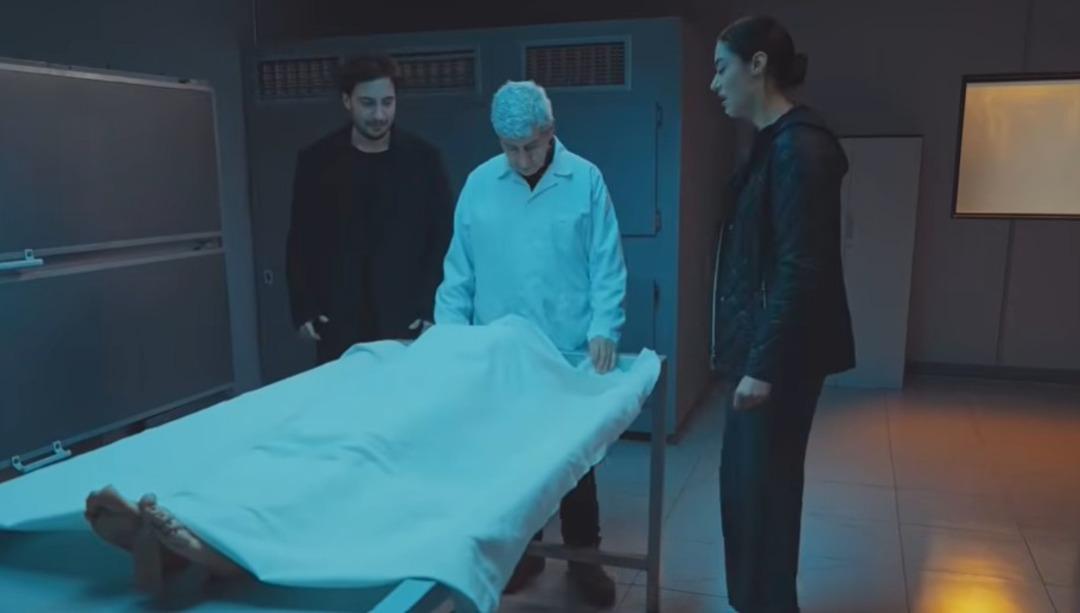 G&uuml;ll&uuml; soruşturması Arka Sokaklar masasında! Tartışma yarattı: Cast direkt&ouml;r&uuml;ne yorum yağdı 1