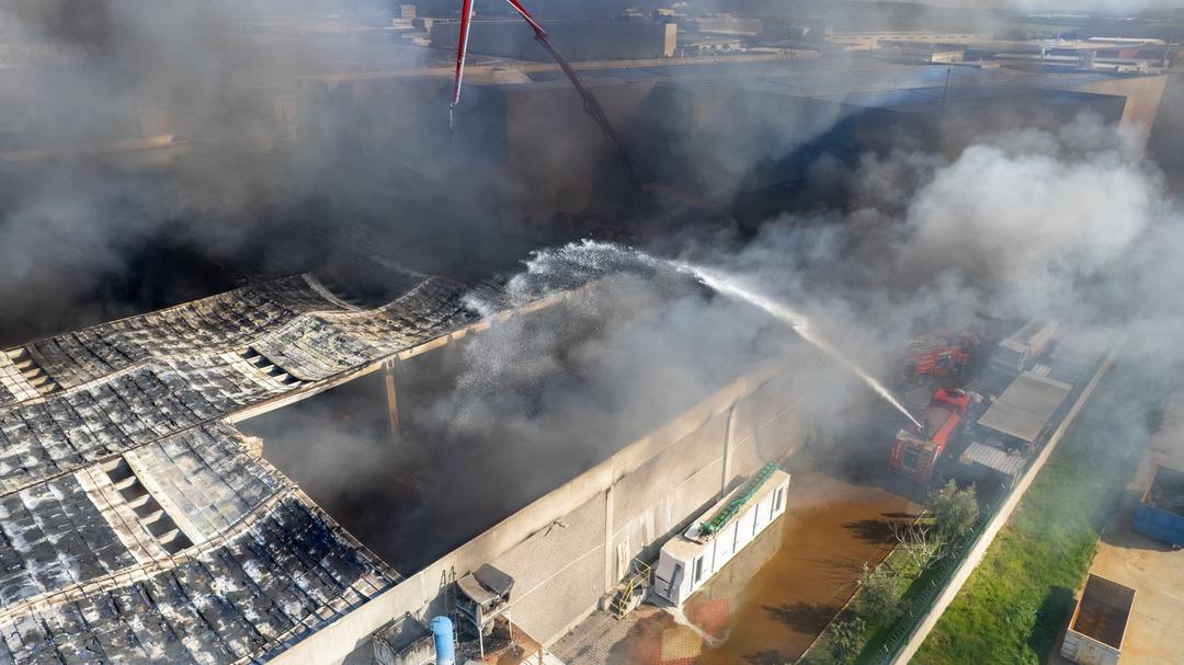 Kervan Gıda dan yangın açıklaması! Manisa tesisinde hasar tespiti başladı 2