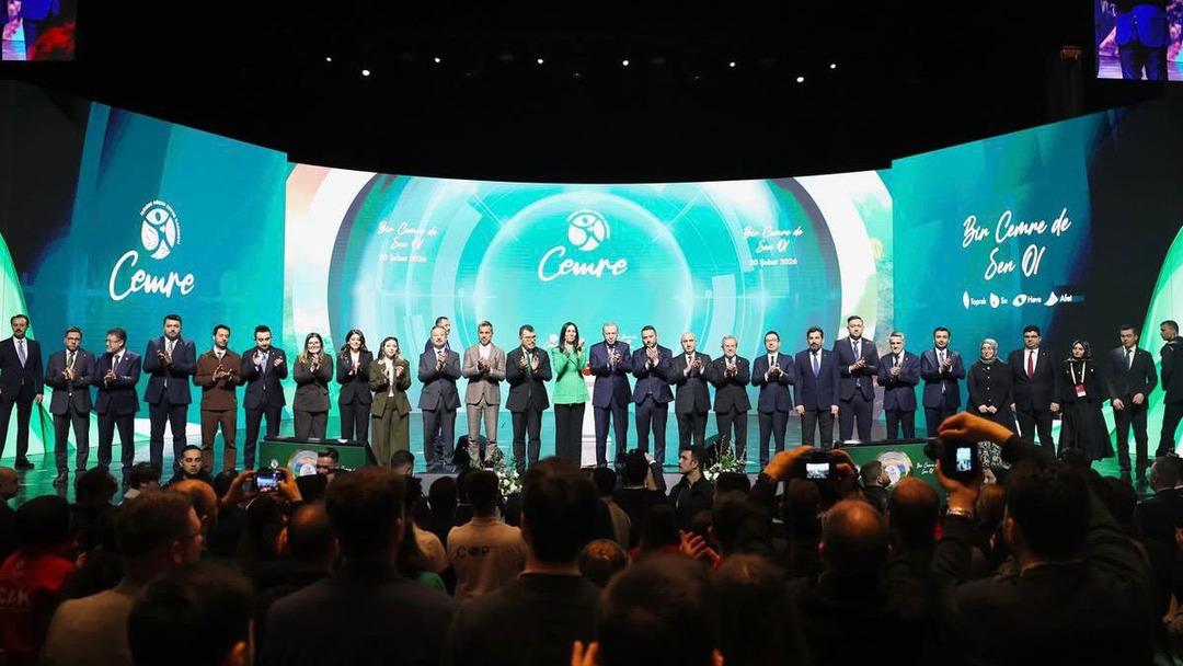 Cemre Vakfının tanıtım toplantısı gerçekleştirildi! Ünlü isimler katıldı 1