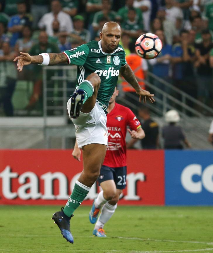 Felipe Melo kavga etti, oyundan atıldı! G2