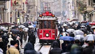 Meteoroloji İstanbul i&ccedil;in g&uuml;n verdi! Hava tersine d&ouml;n&uuml;yor, sulu kar etkili olacak