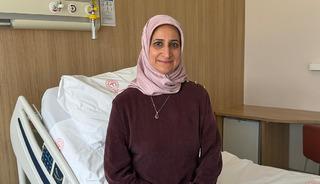 Menopoz sandı karnından 30 santimetrelik t&uuml;m&ouml;r &ccedil;ıktı! 