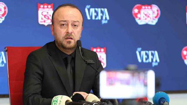 Sivasspor Kulübü Başkanı Özçoban: Kalan 33 puana talibiz