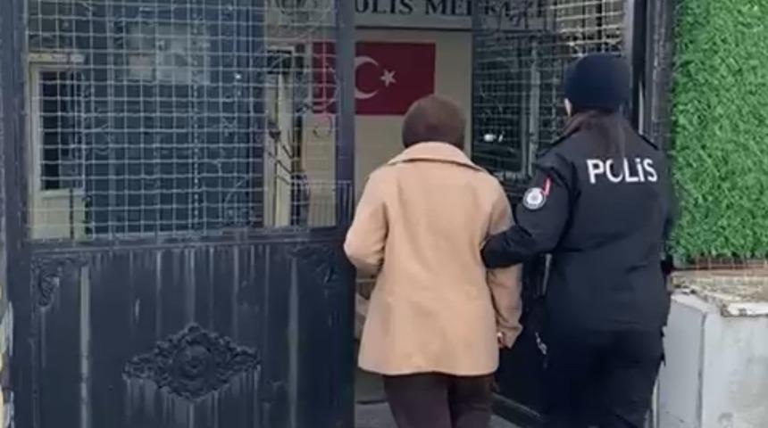 İzmir&rsquo;de uyuşturucu ticaretinden aranan h&uuml;k&uuml;ml&uuml; yakalandı