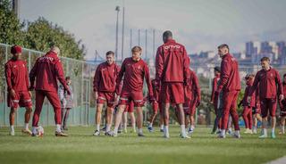 Trabzonspor, Fatih Karag&uuml;mr&uuml;k ma&ccedil;ı hazırlıklarını s&uuml;rd&uuml;rd&uuml;