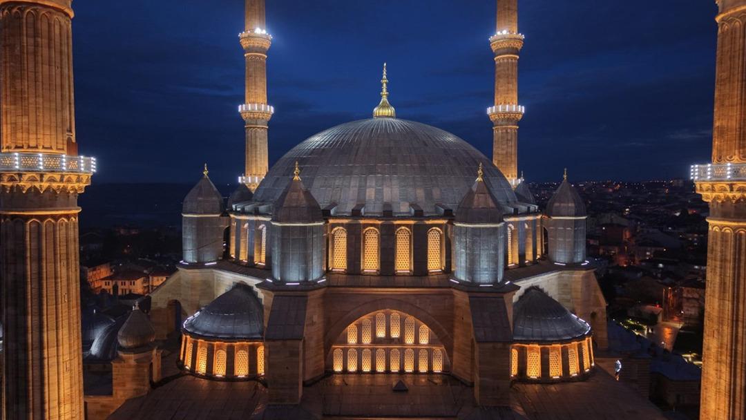 Bakan Ersoy: "Vakıflar günde 100 bin vatandaşımıza iftar veriyor" 9