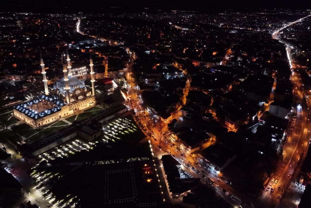 Bakan Ersoy: "Vakıflar günde 100 bin vatandaşımıza iftar veriyor" 6