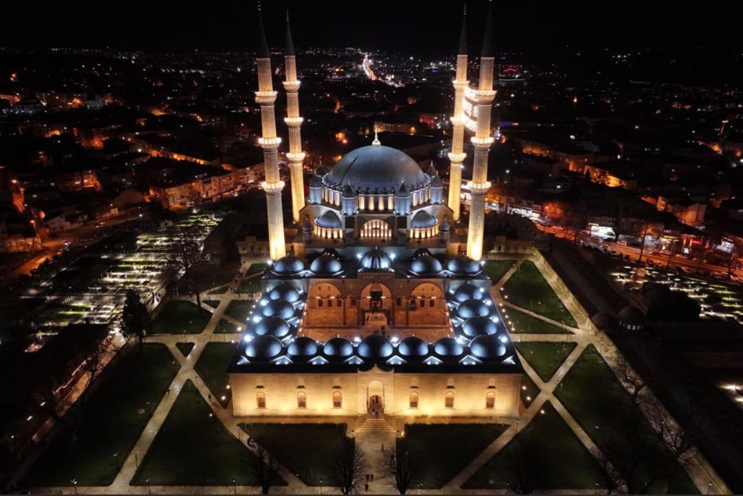 Bakan Ersoy: "Vakıflar günde 100 bin vatandaşımıza iftar veriyor" 5