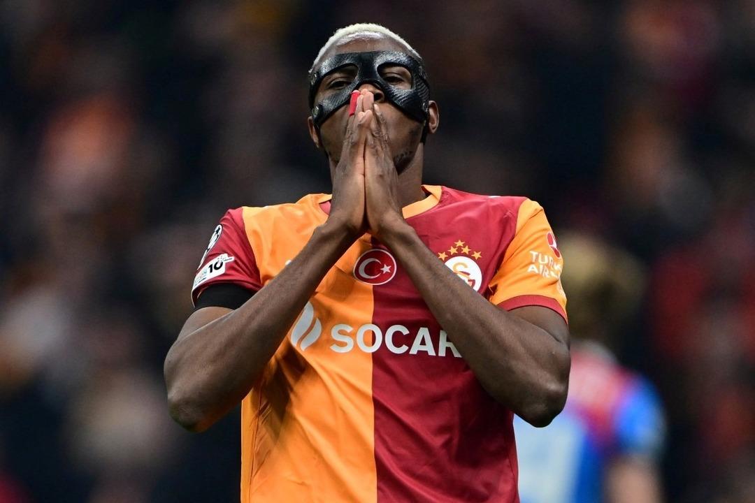 Victor Osimhen den basın toplantısında transfer yanıtı! "Neden olmasın diyebilirim" 8
