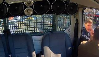 İzmir'de s&uuml;r&uuml;c&uuml;ye darp olayıyla ilgili polislere idari işlem