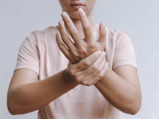 Kaybedilen her dakika milyonlarca beyin h&uuml;cresinin kaybı demek