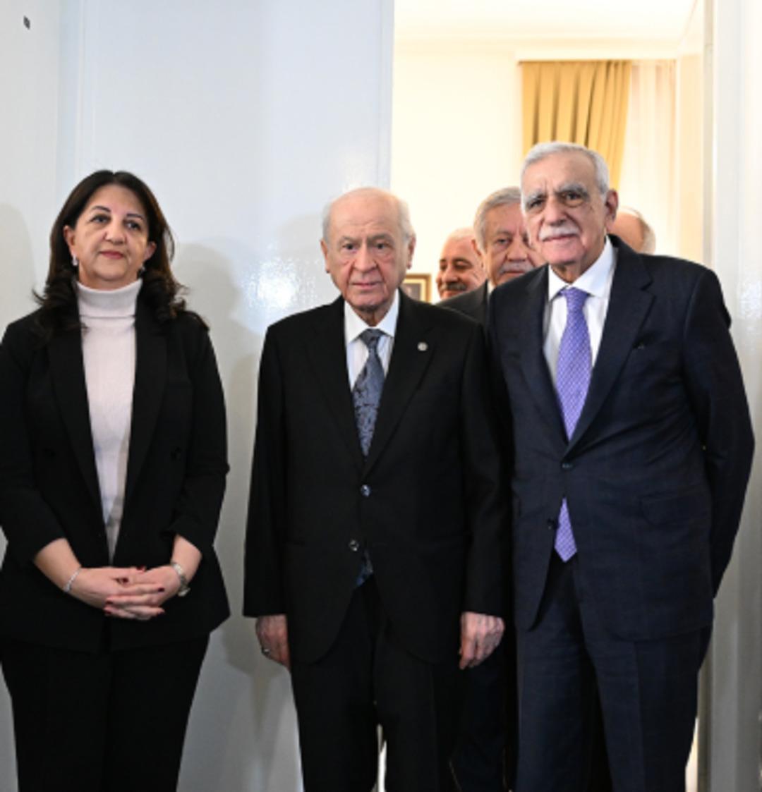 Aralarındaki Uzak Şehir diyaoğlunu anlatan Ahmet Türk: "Devlet Bahçeli den ricada bulundum" 2