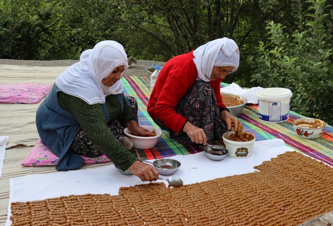 Bu tatlı T&uuml;rkiye&rsquo;de sadece bir yerde yapılıyor! Hazırlığı tam 6 ay s&uuml;r&uuml;yor 1