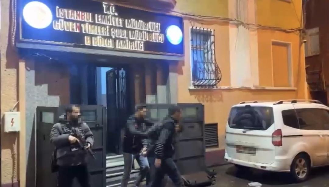 Polis 1,5 yıl önceyi hatırladı! Yapay zeka kullanan hükümlü eşinin dövmesinden yakalandı 5