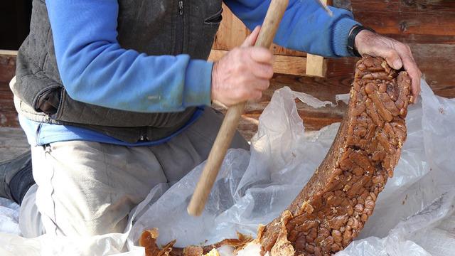 Bu tatlı Türkiye’de sadece bir yerde yapılıyor! Hazırlığı tam 6 ay sürüyor