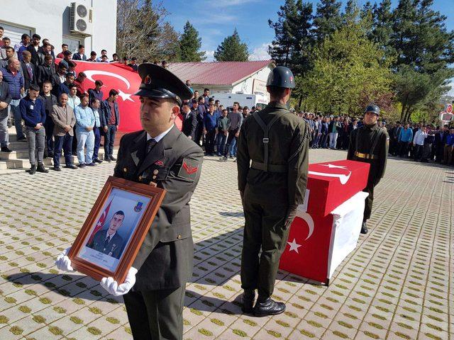 Şehit Uzman Çavuş Dut, damat salavatı ve zılgıtlarla memleketi Konya'ya uğurlandı