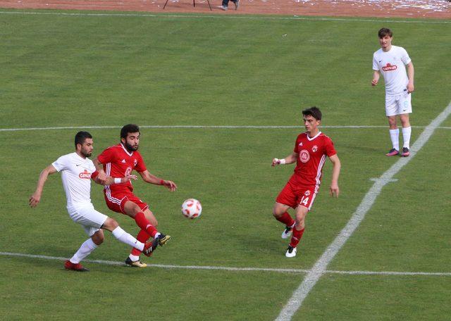 Anagold 24 Erzincanspor-Pazarspor:0-0