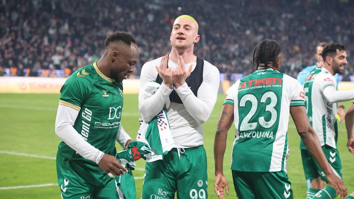 (&Ouml;zet) Rams Başakşehir - T&uuml;mosan Konyaspor Ma&ccedil;ı &Ouml;zeti ve T&uuml;m &Ouml;nemli Anları 5