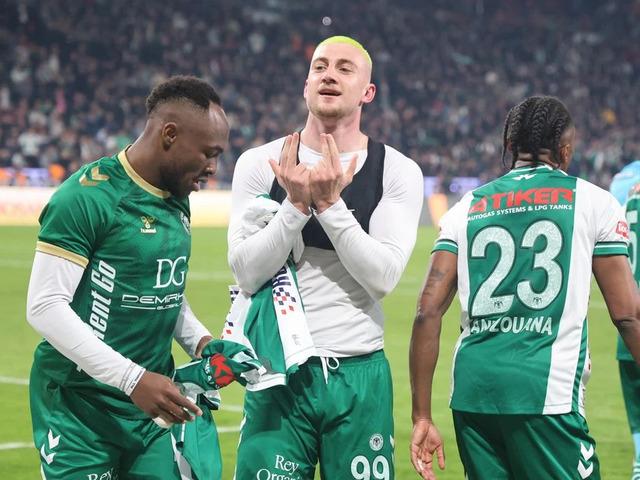 Galatasaray'ı yıkan Konyaspor'a FIFA'dan soğuk duş! Transfer tahtası resmen kapandı, S&uuml;per Lig'de yaprak d&ouml;k&uuml;m&uuml;...