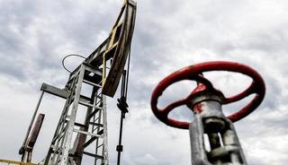 ABD-İran krizi petrol&uuml; hareketlendirdi! 7 ayın zirvesine yaklaştı