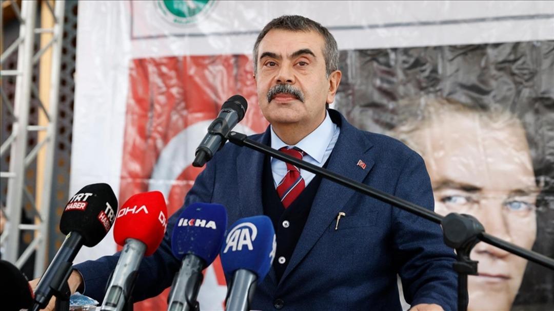 Bakan Tekin &ldquo;Laiklikte Birlikteliği Savunuyoruz&rdquo; bildirisi i&ccedil;in harekete ge&ccedil;ti 2