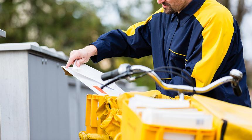 Sabah mesaisi yasaklanan postacı mahkemeye koştu! 750 bin lira tazminat kazandı