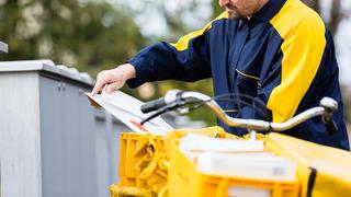 Sabah mesaisi yasaklanan postacı mahkemeye koştu! 750 bin lira tazminat kazandı