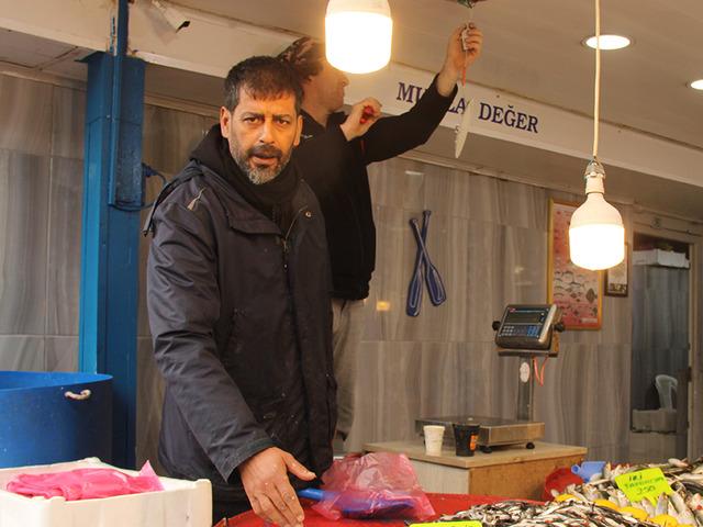 Fiyatlar ucuzladı, tezgahlarda yoğunluk 'Daha da d&uuml;şebilir'