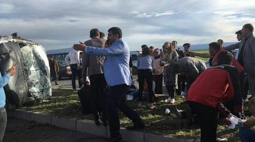 Diyarbakır'da feci kaza! Çok sayıda yaralı var