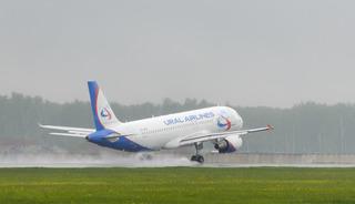 Rusya'dan İstanbul'a giden u&ccedil;akta powerbank paniği! Bir anda alev aldı