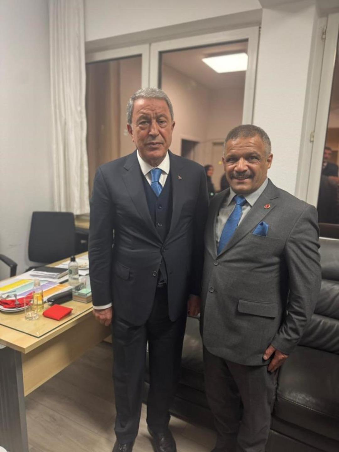 AK Parti Vekili Hulusi Akar dan AKİB y&ouml;netimine teşekk&uuml;r 1