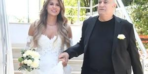 Boşanma şartları ortaya &ccedil;ıktı! 'D&uuml;ğ&uuml;nde takılan takılar ve araba...' 