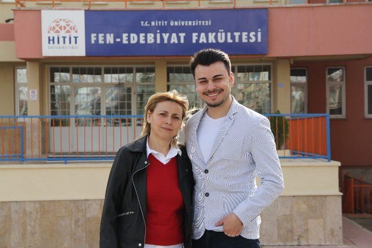 Dolmuş şoförüne gücendi, 75 yaşında okur yazar oldu G5