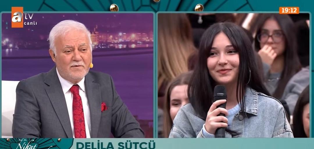 Nihat Hatipoğlu soruyu anlamadı tekrar tekrar sordu!  Gen&ccedil;lerin dilinde  deyip... 2