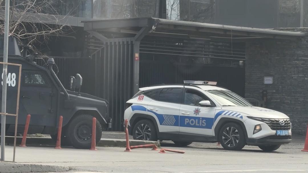 Beyoğlu ndaki &ouml;zel &uuml;niversitede  d&ouml;nem &ouml;devi  kavgası! Arkadaşını g&ouml;ğs&uuml;nden bı&ccedil;akladı 1