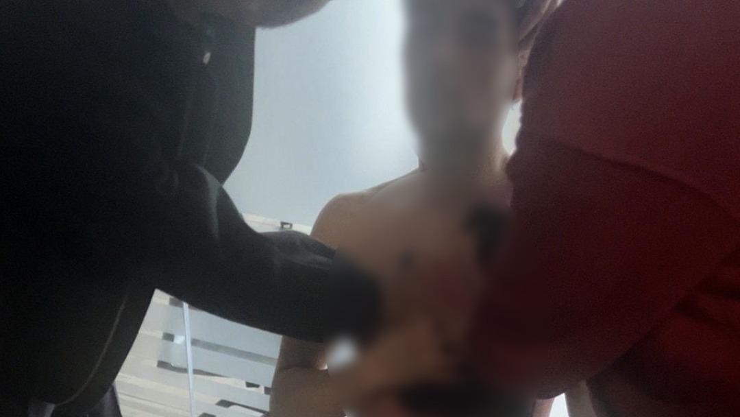 Beyoğlu ndaki &ouml;zel &uuml;niversitede  d&ouml;nem &ouml;devi  kavgası! Arkadaşını g&ouml;ğs&uuml;nden bı&ccedil;akladı 4