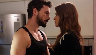 Reyting listesini alt &uuml;st etti! ''Hi&ccedil; bozmayın'' 