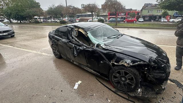 Lüks aracıyla ölümden döndü! Hava yastığı bile açmayınca dünyaca ünlü markadan şikayetçi oldu